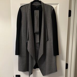 Neiman Marcus Black and Gray Women's sweater